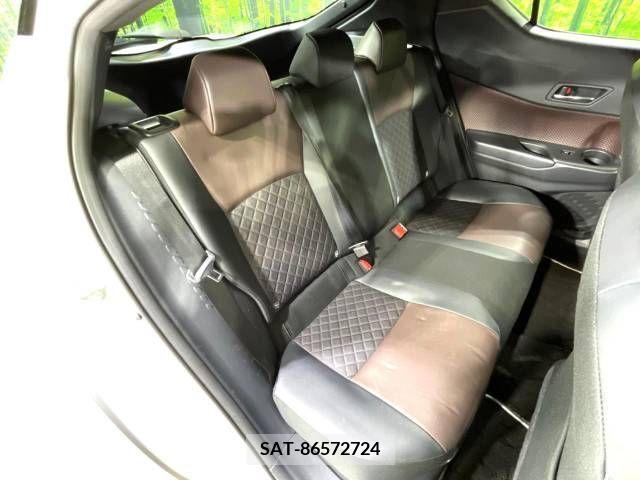 Toyota C-HR 2018-05 357807-9