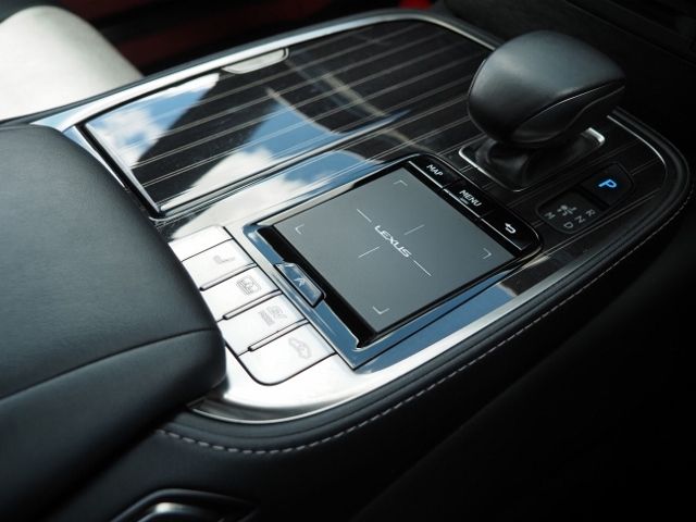 Lexus LS 2018-06 6363-29