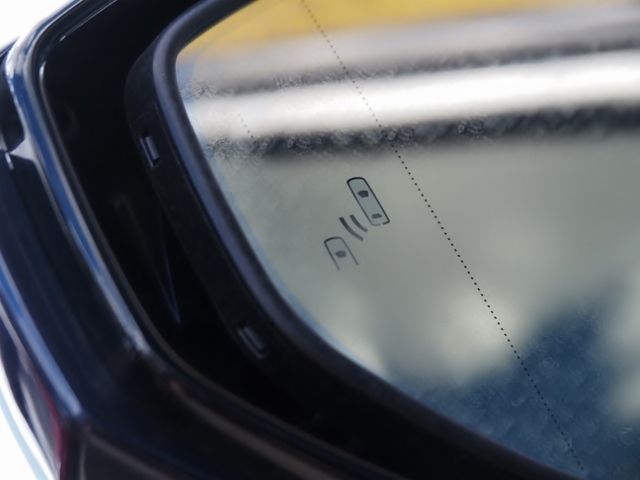 Lexus LS 2018-06 6363-25