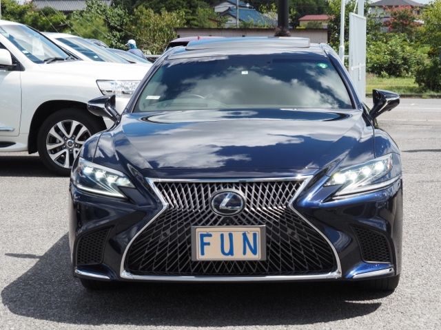 Lexus LS 2018-06 6363-1
