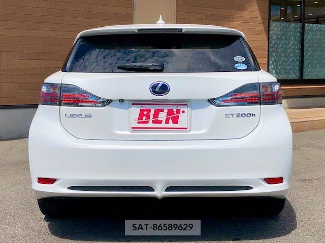Lexus CT 2011-07 391806-23