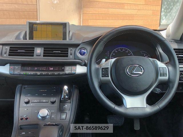 Lexus CT 2011-07 391806-1