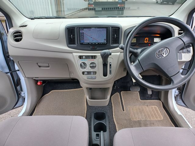 Toyota PIXIS EPOCH 2017-05 2037-1