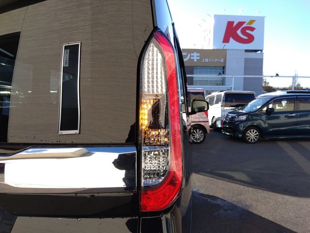 Mitsubishi EK X SPACE 2022-06 192048-6