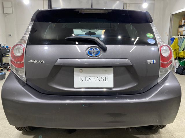 Toyota AQUA 2013-12 170-6
