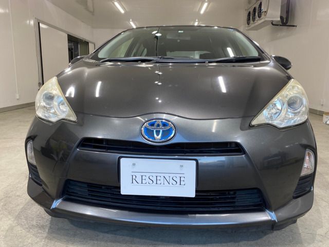 Toyota AQUA 2013-12 170-3