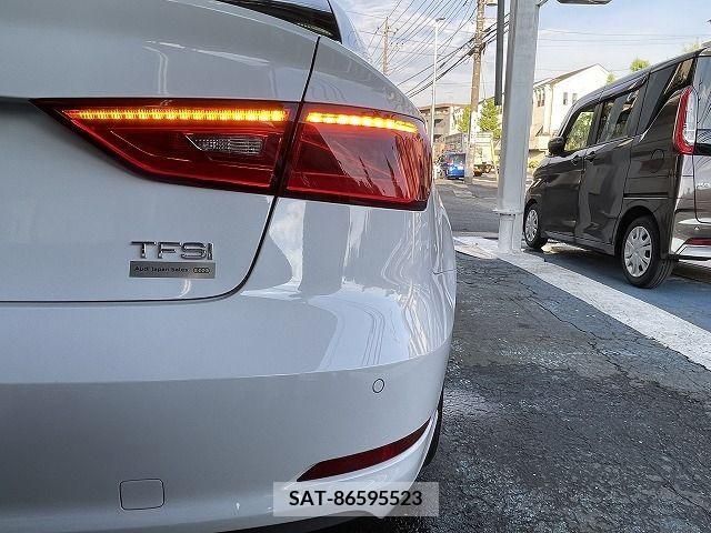 Audi A3 SEDAN 2015-06 378114-17
