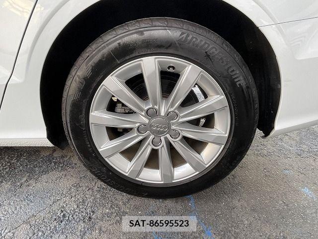 Audi A3 SEDAN 2015-06 378114-15