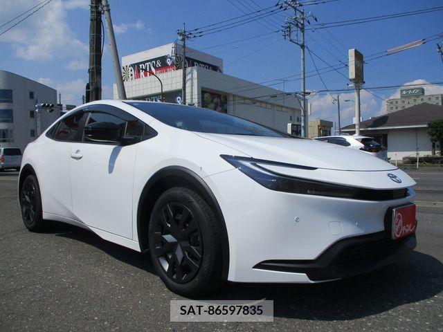 Toyota PRIUS 2023-11 322664-5