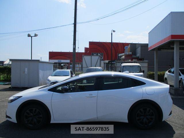 Toyota PRIUS 2023-11 322664-8