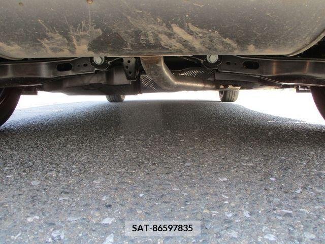 Toyota PRIUS 2023-11 322664-10