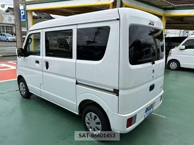 Suzuki EVERY 2022-11 216614-3