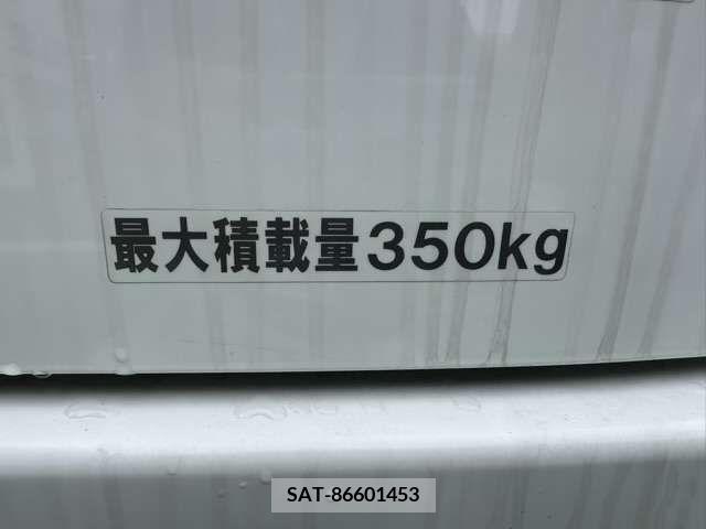 Suzuki EVERY 2022-11 216614-11
