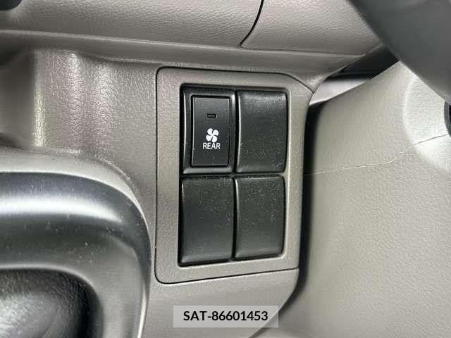 Suzuki EVERY 2022-11 216614-18