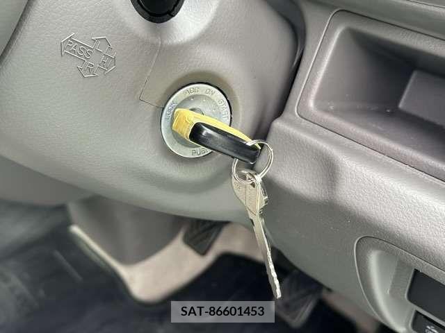 Suzuki EVERY 2022-11 216614-16