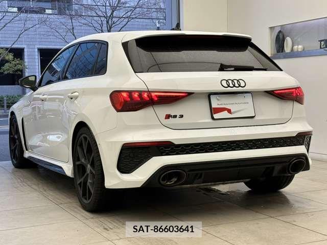 Audi RS3 SPORTBACK 2023-06 320137-5