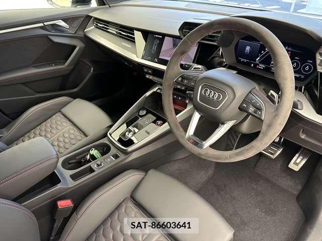 Audi RS3 SPORTBACK 2023-06 320137-8