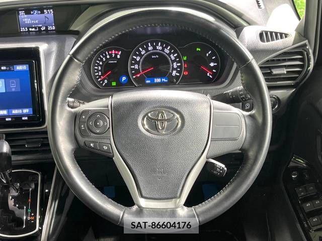 Toyota VOXY 2019-07 321626-12
