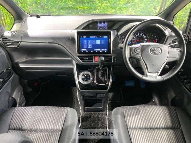 Toyota VOXY 2019-07 321626-1