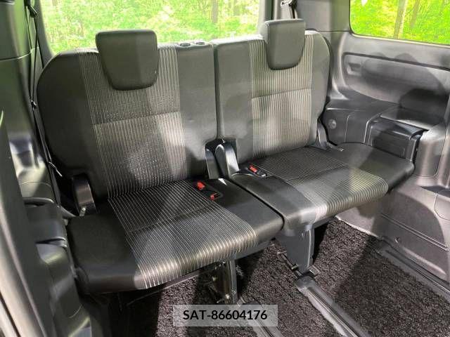 Toyota VOXY 2019-07 321626-10