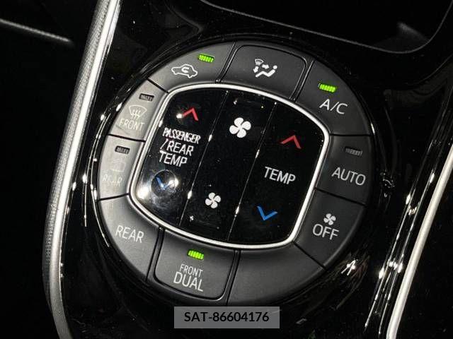 Toyota VOXY 2019-07 321626-7