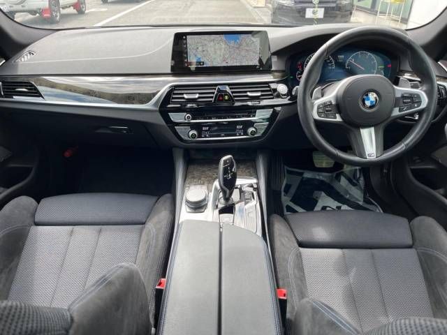 Bmw 5 SERIES 2019-01 22727-1