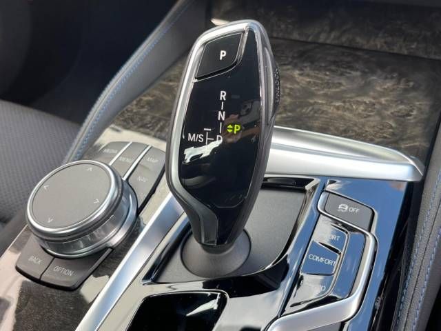 Bmw 5 SERIES 2019-01 22727-11