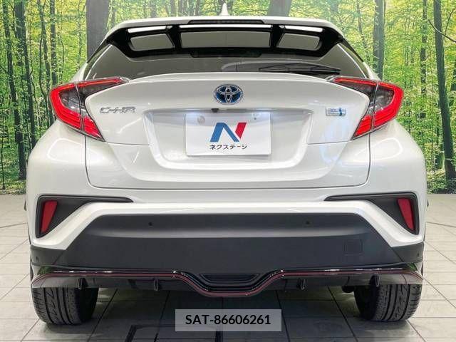 Toyota C-HR 2017-06 264190-15
