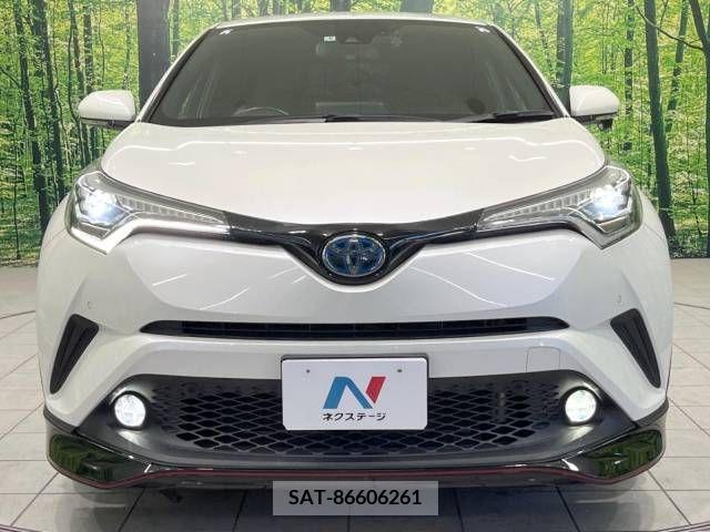 Toyota C-HR 2017-06 264190-14