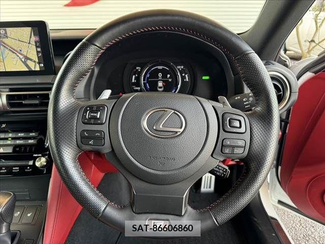 Lexus IS 2020-11 300096-6