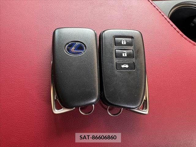 Lexus IS 2020-11 300096-5
