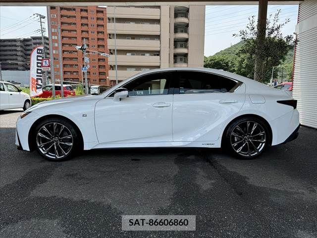 Lexus IS 2020-11 300096-10
