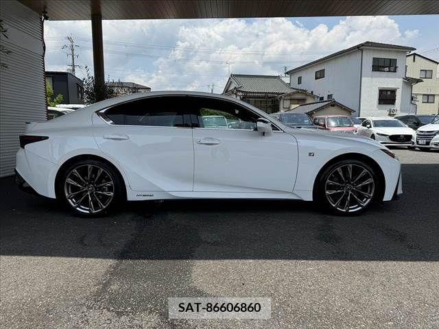 Lexus IS 2020-11 300096-9