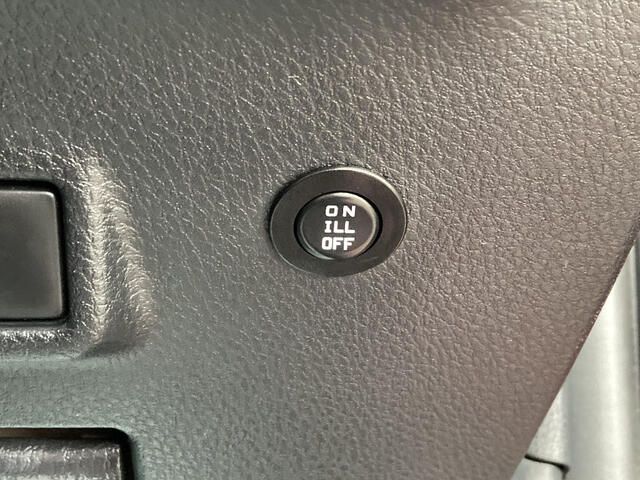 Toyota C-HR 2017-02 26628-15