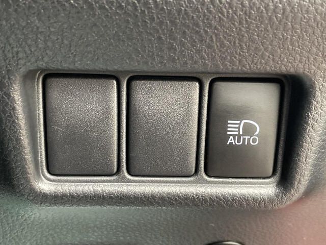 Toyota C-HR 2017-02 26628-14