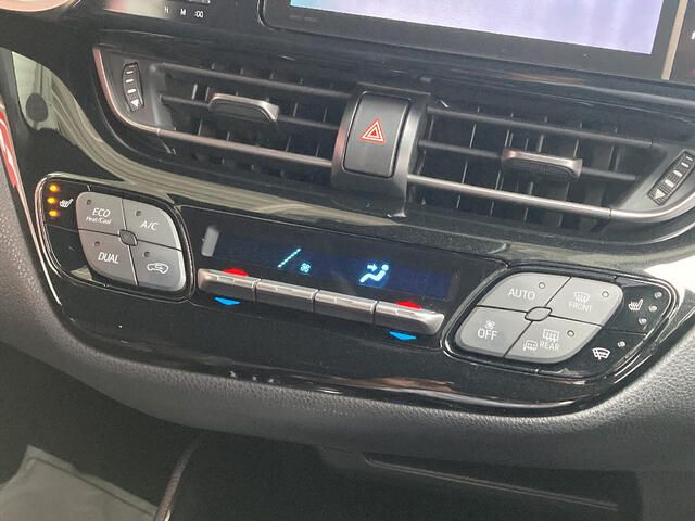 Toyota C-HR 2017-02 26628-6