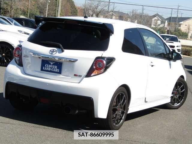 Toyota VITZ 2013-11 370125-3