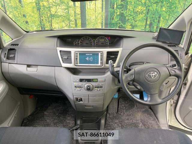 Toyota VOXY 2005-07 327092-1