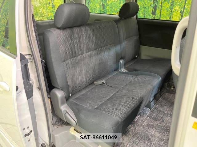 Toyota VOXY 2005-07 327092-4