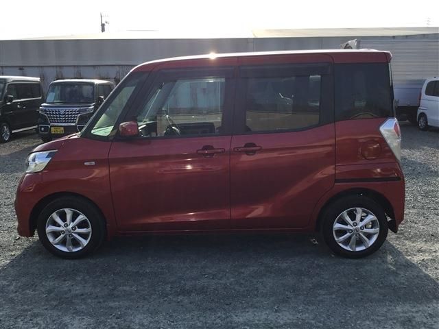 Nissan DAYZ ROOX 2018-08 195547-23