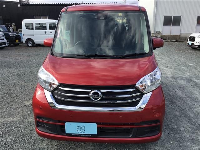 Nissan DAYZ ROOX 2018-08 195547-19