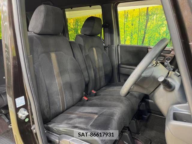 Honda N BOX CUSTOM 2017-09 306923-8