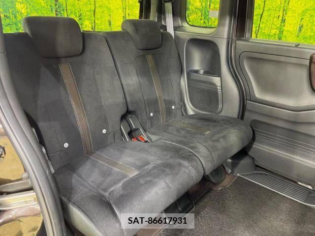 Honda N BOX CUSTOM 2017-09 306923-9