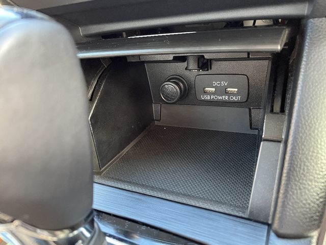 Subaru LEGACY B4 2017-01 10134-13