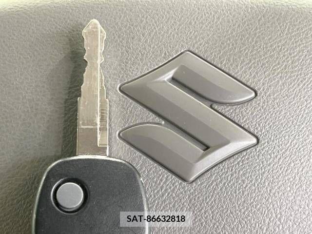 Suzuki EVERY 2022-07 297409-5
