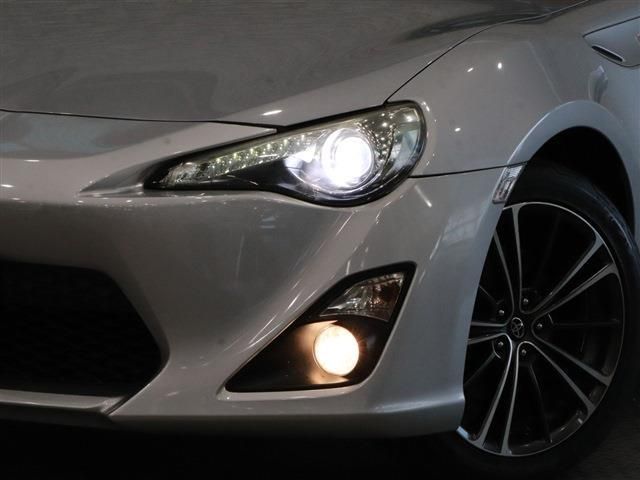 Toyota 86 2013-02 15555-8