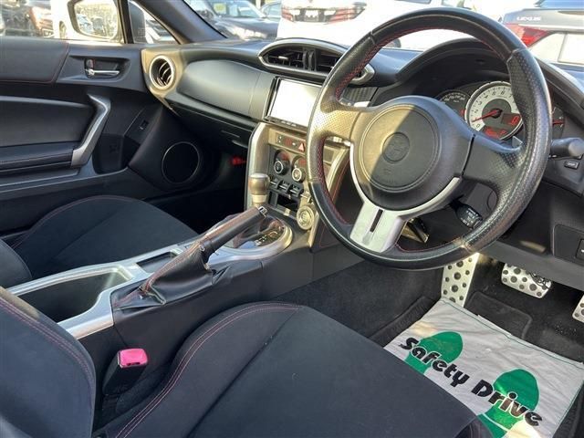 Toyota 86 2013-02 15555-11