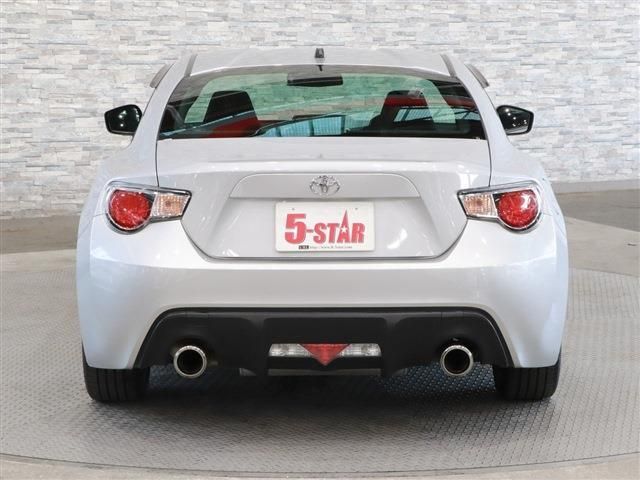 Toyota 86 2013-02 15555-7