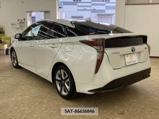 Toyota PRIUS 2016-07 213423-6