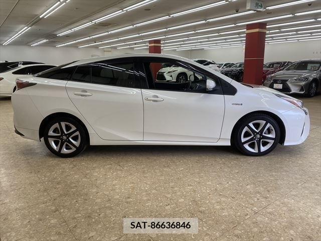 Toyota PRIUS 2016-07 213423-3